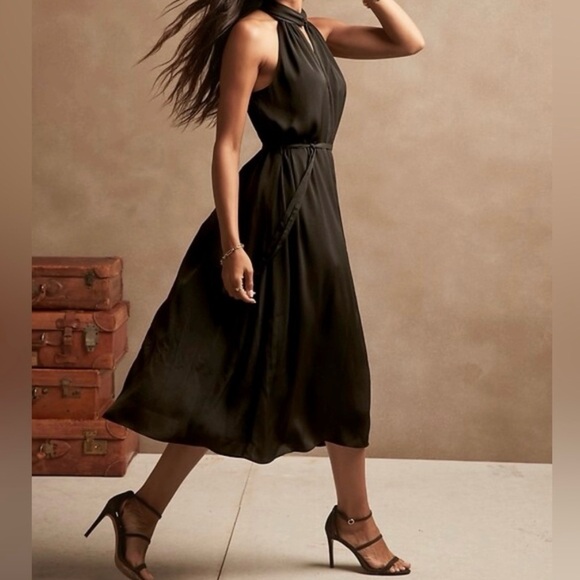 Banana Republic Dresses & Skirts - Banana Republic Midi Dress
